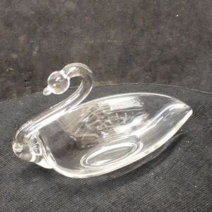Duncan Miller 1930's hand blown glass swan 6" tall candy dish or nut dish. (#1)